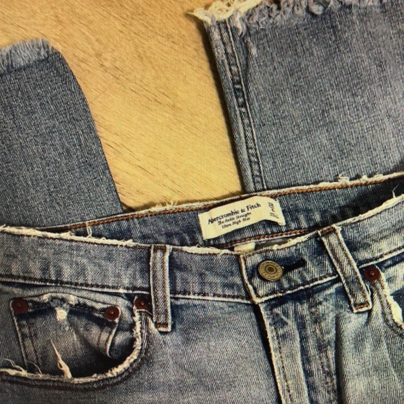 Women's Blue Jeans - Picture 4 of 4